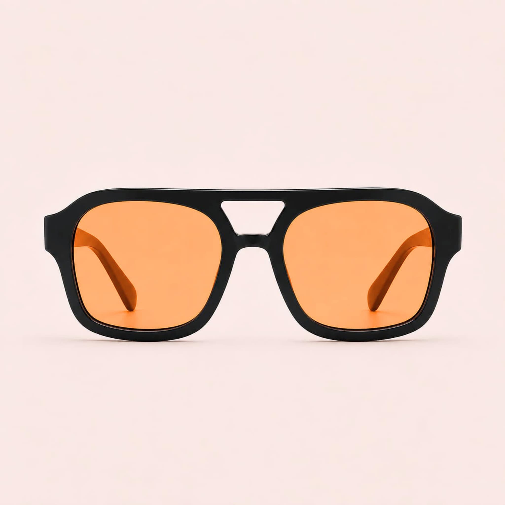 Sunglass Model brisa oversize  frontal view variant black orange